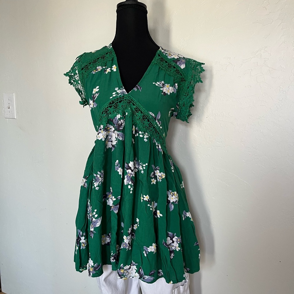 Anthropologie/Jaase Green Floral Mini  Summer Dress Lace Accents Crotchet Boho